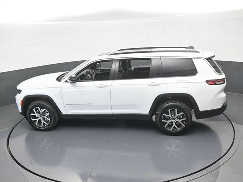 Used 2025 Jeep Grand Cherokee L Limited RWD image 45