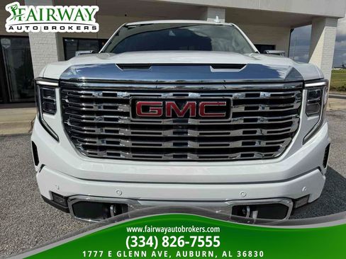 Used 2022 GMC Sierra 1500 Denali image 3