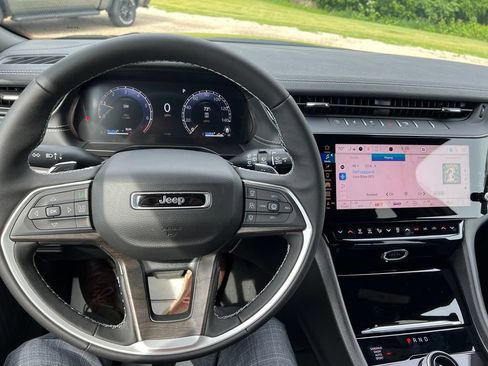 New 2026 Jeep Grand Cherokee L 4WD image 28