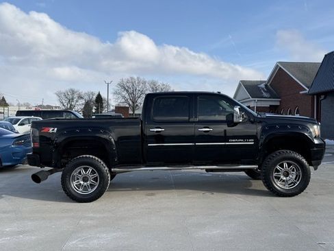 Used 2012 GMC Sierra 2500 Denali w/ Suspension Package, Off-Road image 16