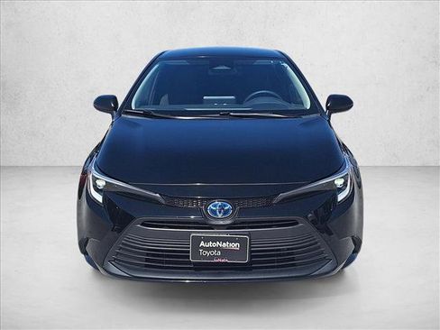 Certified 2024 Toyota Corolla LE FWD image 3