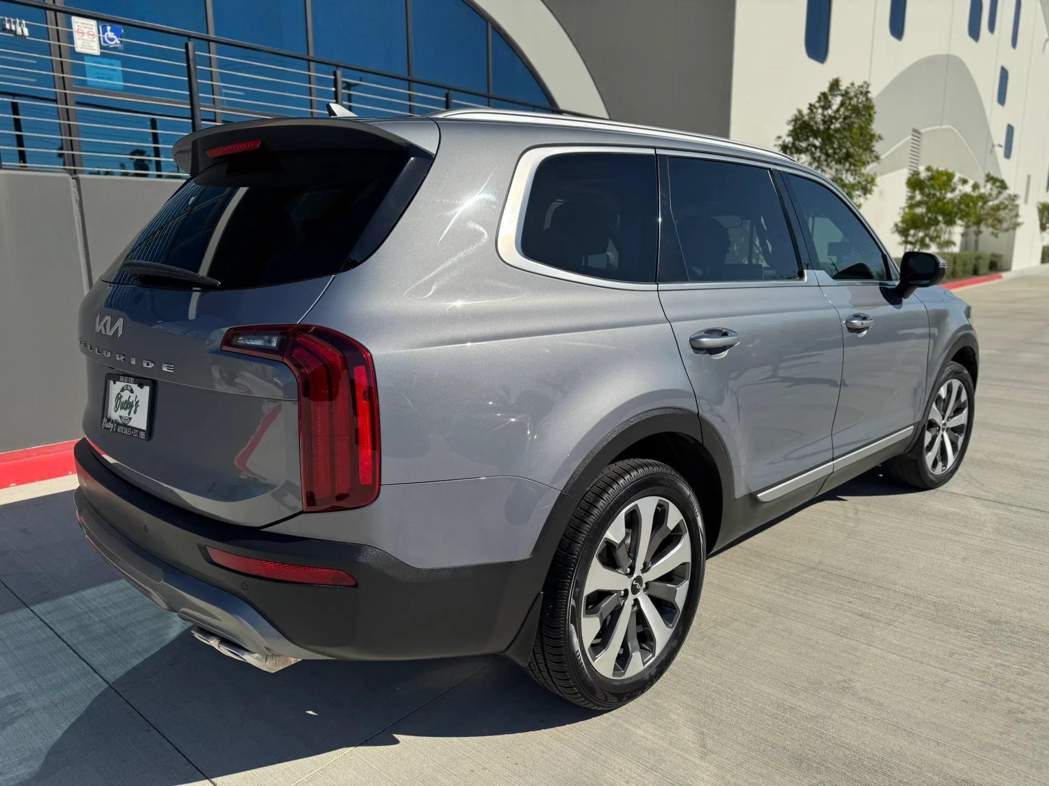 Used 2022 Kia Telluride S FWD image 12