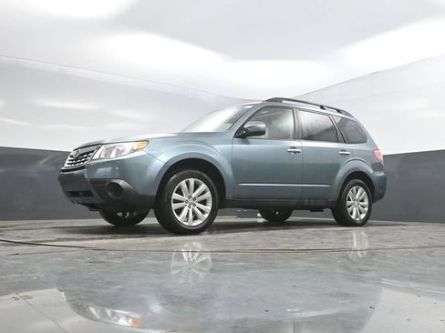 Used 2012 Subaru Forester 2.5X Premium AWD/4WD image 36