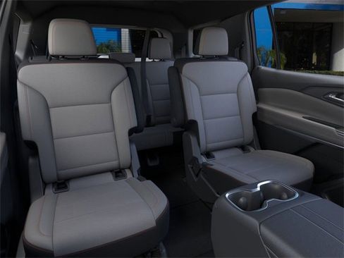 New 2026 Chevrolet Traverse LT image 18