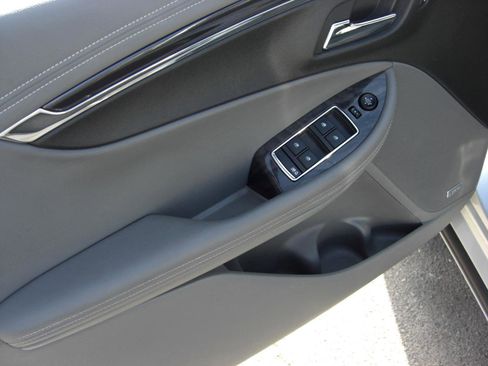 Used 2014 Chevrolet Impala LTZ image 25