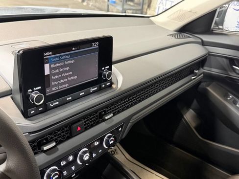 Certified 2025 Honda Accord SE image 10