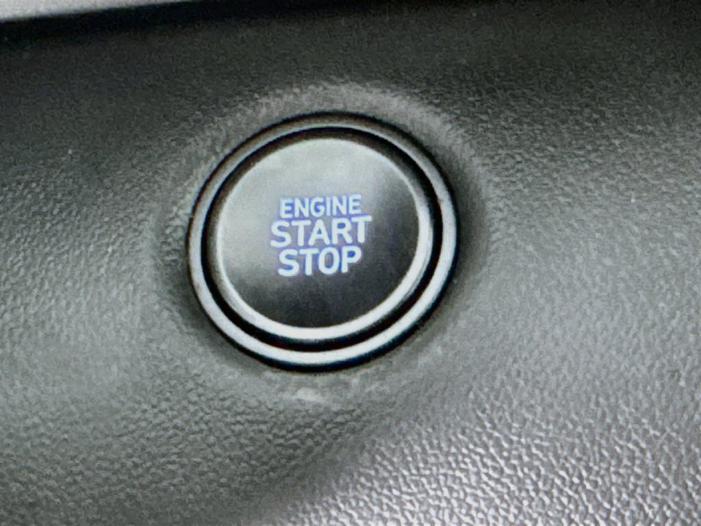 Used 2025 Hyundai Elantra Sport FWD image 33