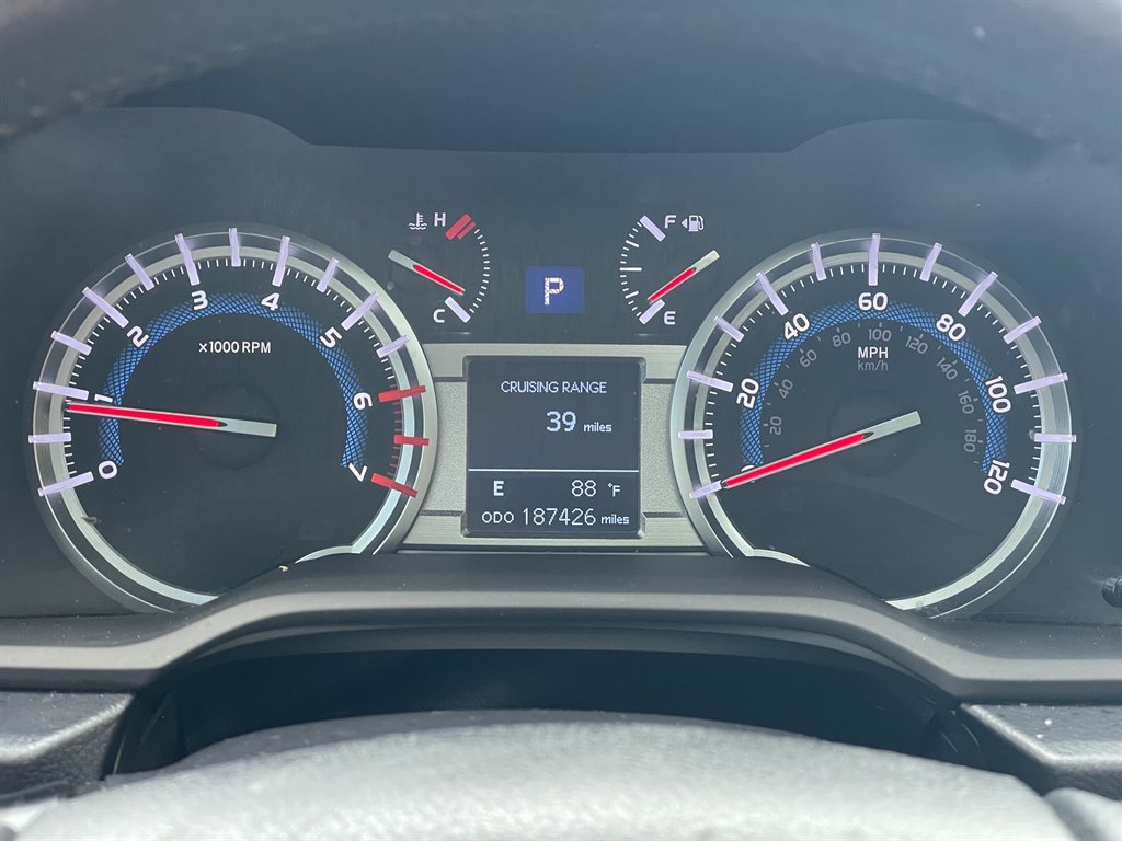 Used 2018 Toyota 4Runner Limited AWD/4WD image 26