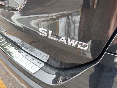 Used 2017 Nissan Rogue SL w/ SL Premium Package image 10