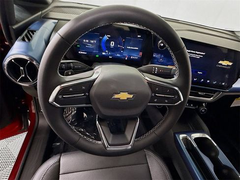 New 2026 Chevrolet Equinox EV LT image 6