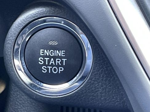 Used 2025 Subaru Crosstrek 2.0i Premium image 30