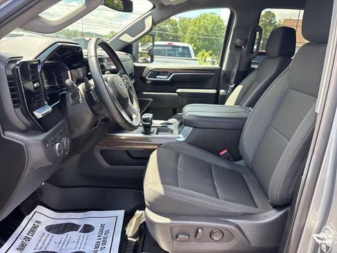 Used 2025 Chevrolet Silverado 1500 RST w/ Z71 Off-Road Package AWD/4WD image 24