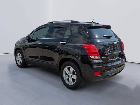 Used 2019 Chevrolet Trax LT w/ LT Convenience Package FWD image 5
