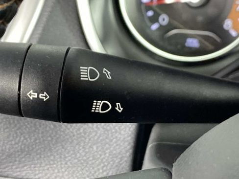 Used 2018 Jeep Compass Latitude w/ Popular Equipment Group AWD/4WD image 18