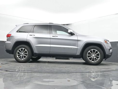 Used 2014 Jeep Grand Cherokee Limited w/ Trailer Tow Group IV image 32