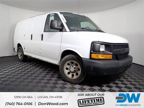 Used 2009 Chevrolet Express 1500 image 1