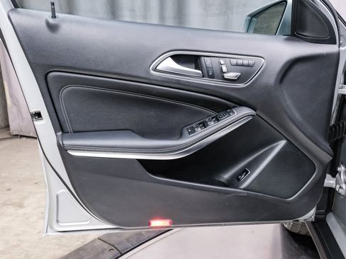 Certified 2018 Mercedes-Benz GLA 250 image 22