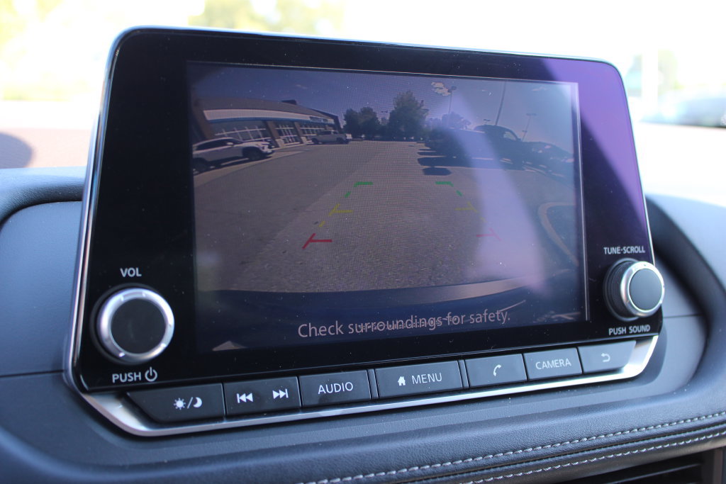 Used 2023 Nissan Rogue SV AWD/4WD image 23