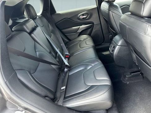 Used 2021 Jeep Cherokee Latitude Lux AWD/4WD image 29