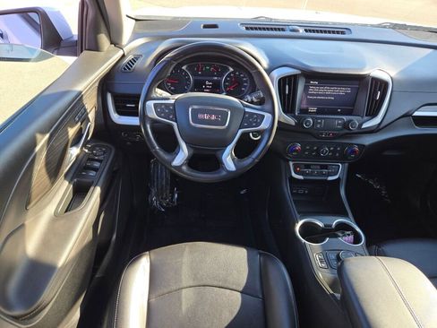 Used 2022 GMC Terrain SLT image 21
