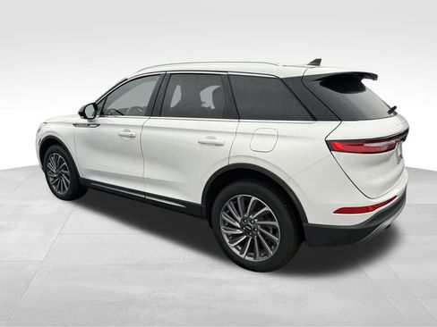 Used 2023 Lincoln Corsair Reserve image 3