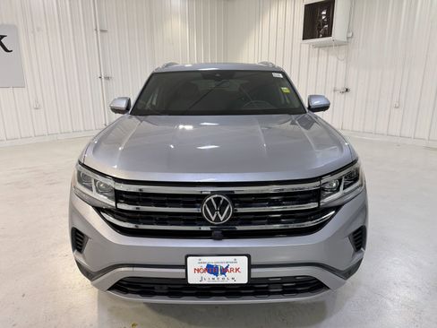 Used 2020 Volkswagen Atlas Cross Sport SEL Premium image 32