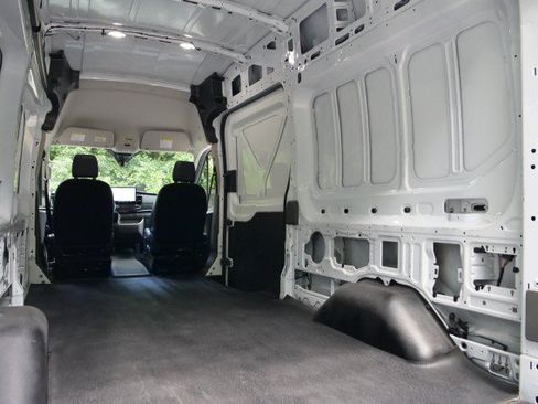 Used 2022 Ford Transit 350 148 High Roof AWD image 24
