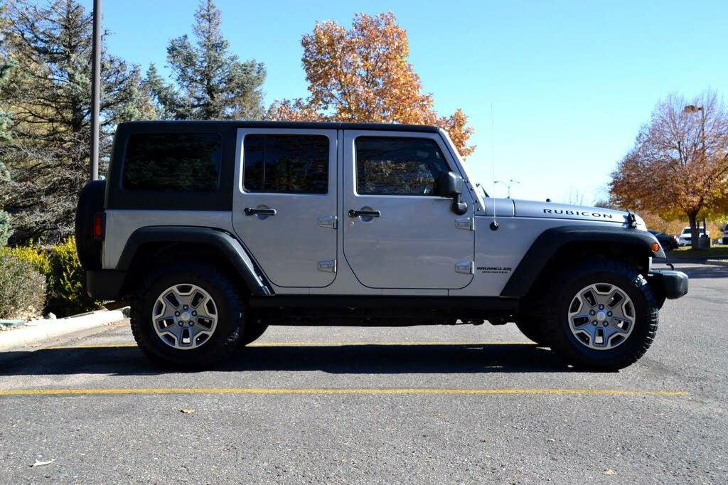 Used 2015 Jeep Wrangler Unlimited Rubicon w/ Dual Top Group AWD/4WD image 8