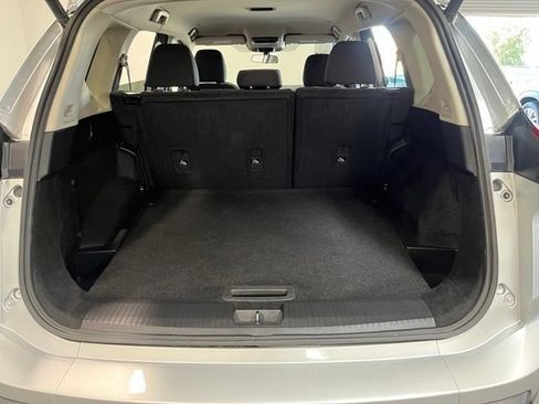 Used 2024 Nissan Rogue SV FWD image 17