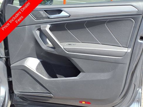 Used 2022 Volkswagen Tiguan SE FWD image 11