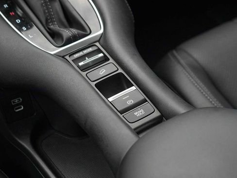 Certified 2024 Honda HR-V EX-L image 23