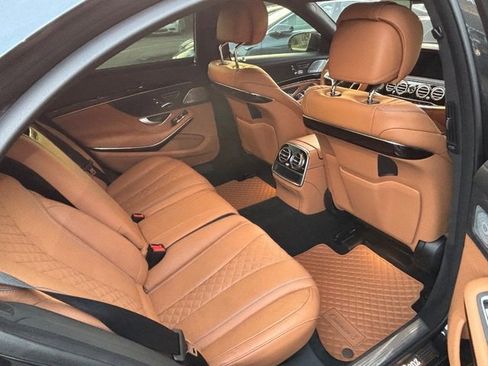 Used 2019 Mercedes-Benz S 560 Sedan w/ Premium Package image 33