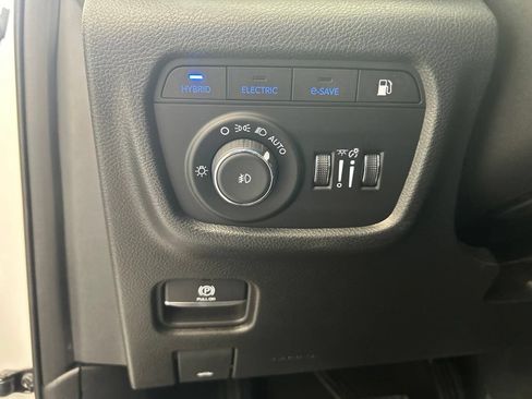 Used 2024 Jeep Grand Cherokee Limited 4xe AWD/4WD image 47