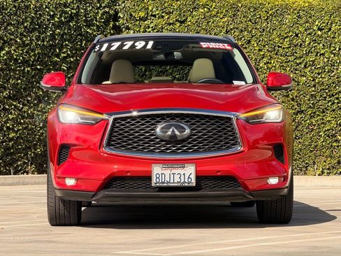 Used 2019 INFINITI QX50 Essential w/ Premium Heat Package image 4