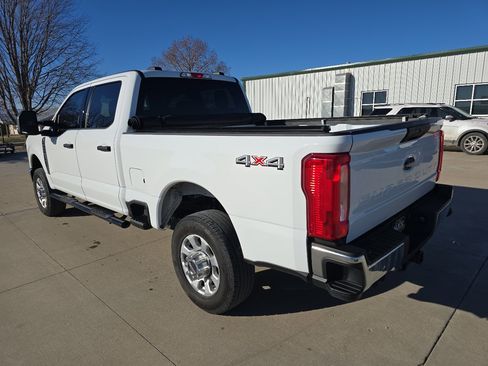Used 2023 Ford F350 XLT w/ Camper Package image 3