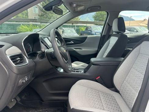 Used 2022 Chevrolet Equinox LS w/ LPO, Floor Liner Package AWD/4WD image 26