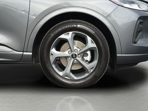 Certified 2023 Ford Escape ST-Line w/ Tech Pack #1 AWD/4WD image 4
