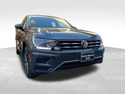 Used 2020 Volkswagen Tiguan SE w/ Panoramic Sunroof Package