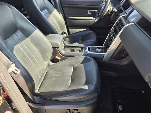 Used 2016 Land Rover Discovery Sport HSE image 17