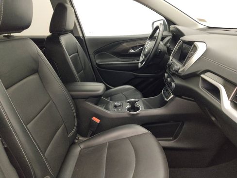 Used 2024 GMC Terrain SLT FWD image 21