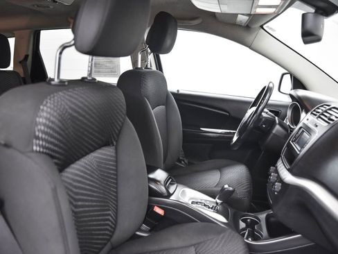 Used 2016 Dodge Journey SE w/ Flexible Seating Group image 15