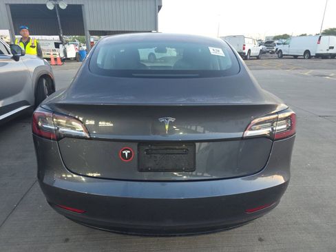 Used 2021 Tesla Model 3 Standard Range Plus image 5
