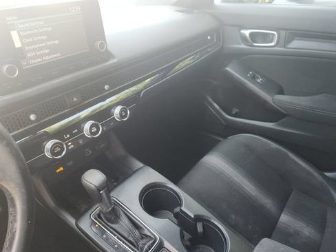 Used 2024 Honda Civic Sport image 9