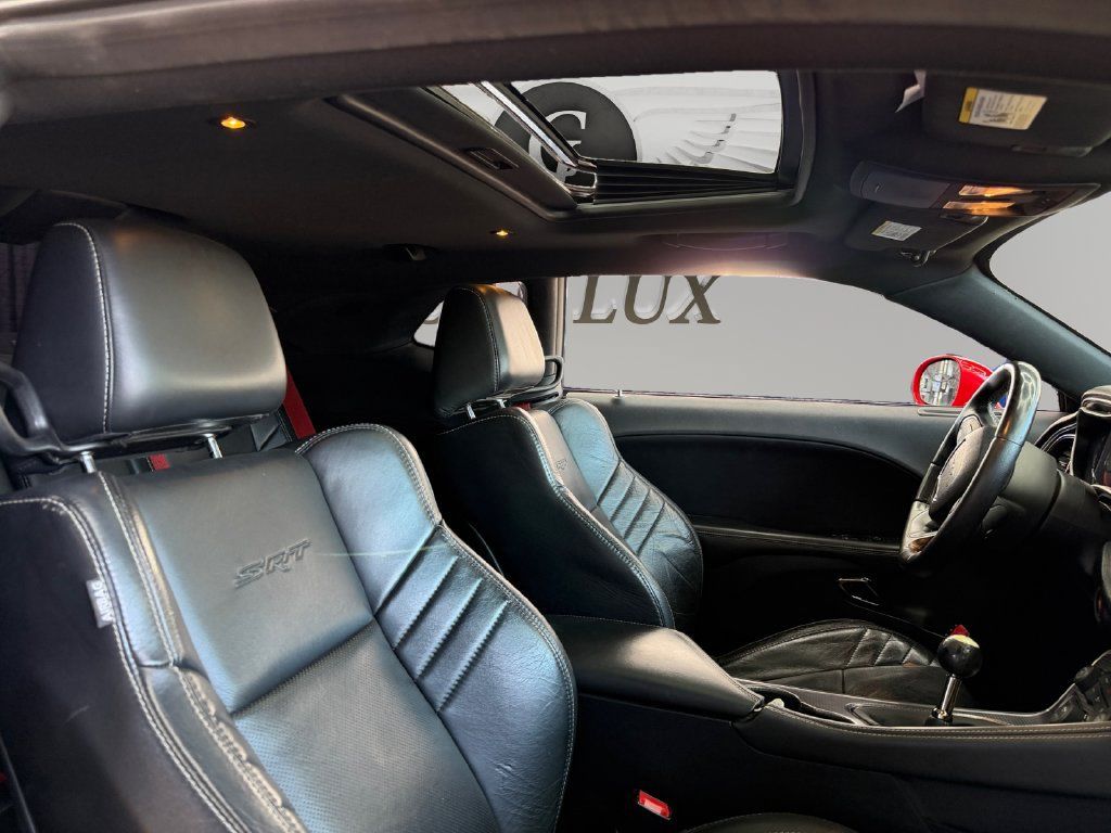 Used 2016 Dodge Challenger SRT Hellcat RWD image 15