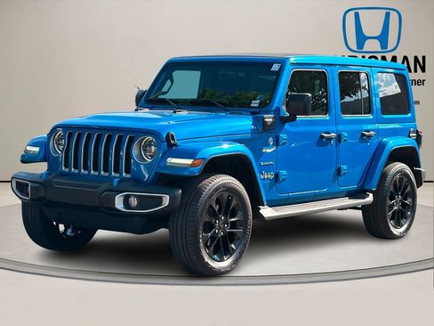 Used 2023 Jeep Wrangler Unlimited Sahara AWD/4WD image 2