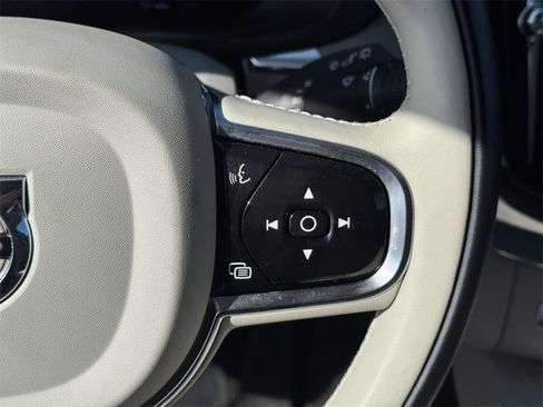 Certified 2023 Volvo XC60 B5 Plus w/ Climate Package image 20
