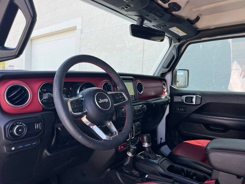 Used 2023 Jeep Wrangler Unlimited Rubicon 4xe AWD/4WD image 9