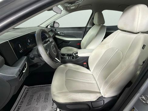 Used 2025 Hyundai Sonata SE image 17