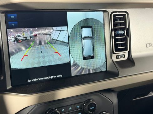 Used 2022 Ford Bronco Wildtrak image 17