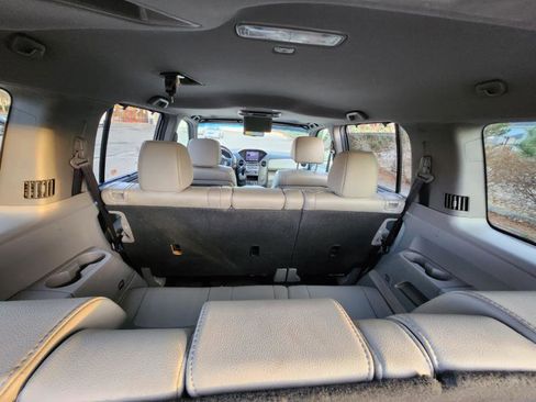 Used 2012 Honda Pilot Touring image 13